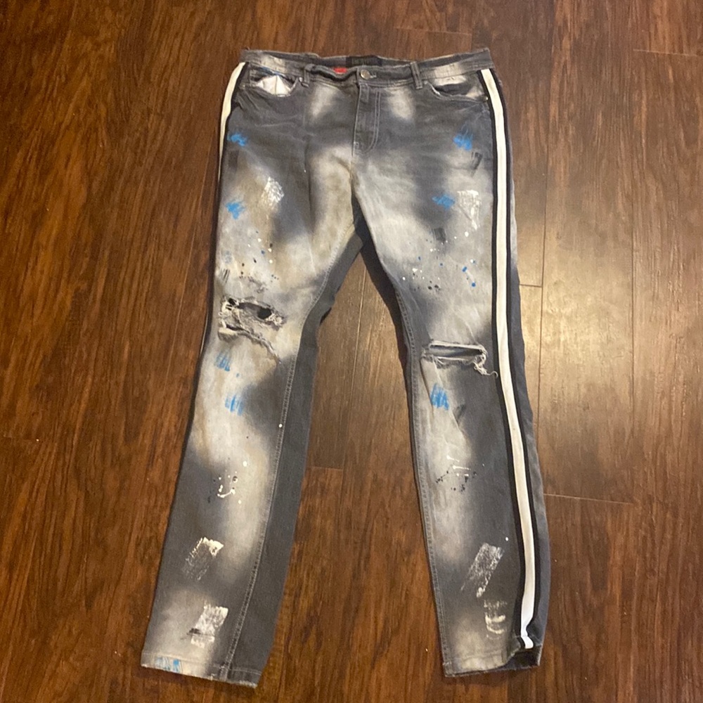 Ripped Jeans